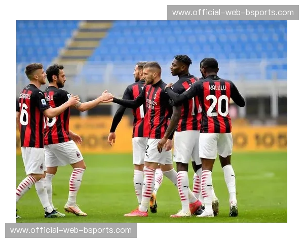 比萨低位防守空间压缩不足 博洛尼亚边路渗透屡造威胁