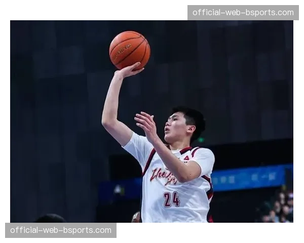 李悦洲当选第38轮最佳新秀 年轻球员成长速度令人期待